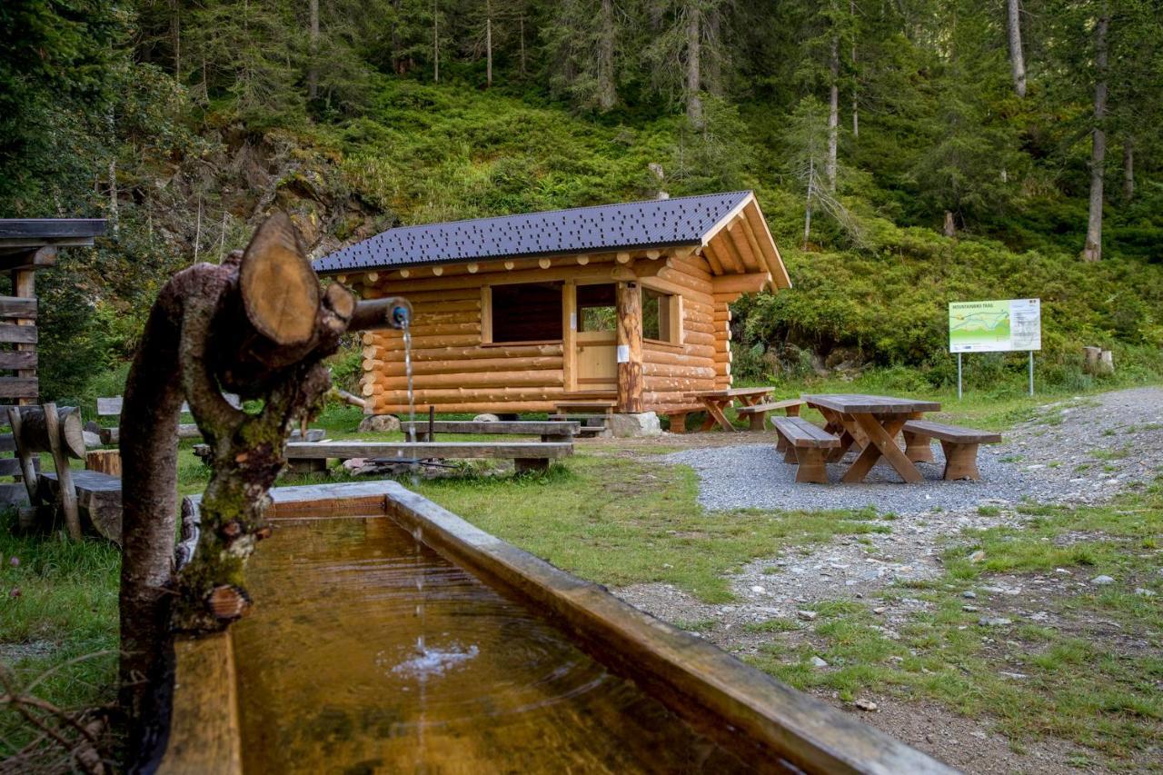 Gadmer Lodge - Dein Zuhause In Den Bergen Gadmen Exterior foto